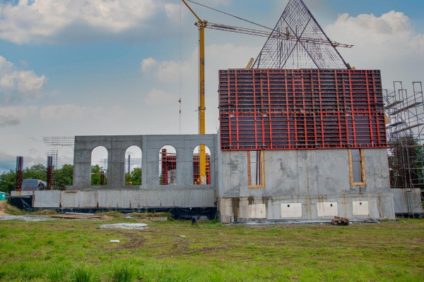 Kolejny etap budowy kościoła